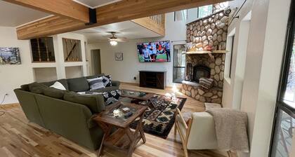 Wooded Pine Cabin w/ Loft & Covered Patio, WiFi, Covered Parking STR-2509-0071