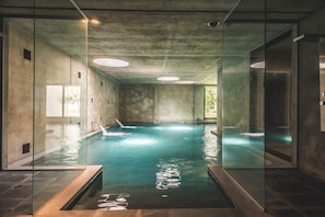 Sauna a vapor, massagens musculares profundas, massagens desportivas