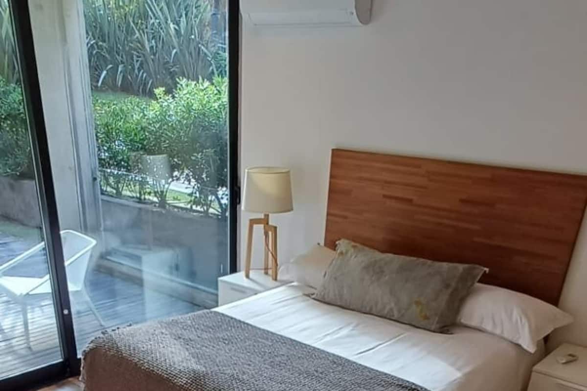 Deluxe Apartment, 2 Bathrooms, Courtyard View | Egyptian cotton sheets, premium bedding, down comforters, in-room safe