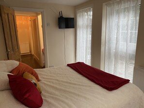 Apartment, 1 Queen-Bett | 1 Schlafzimmer, kostenloses WLAN, Bettwäsche