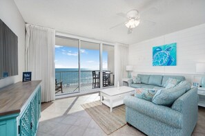 Flachbildfernseher, Tischtennisplatte