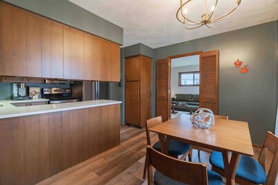 Kick off your shoes and relax with the whole family at this peaceful 1970’s ranch