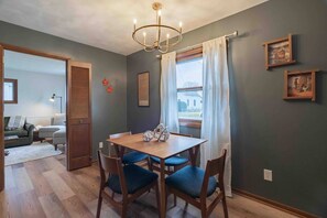 Dining - Kick off your shoes and relax with the whole family at this peaceful 1970’s ranch (Van Wert)