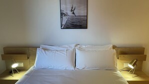 3 bedrooms, iron/ironing board, WiFi (free) - New apartment, high standing, 180º panoramic view of the sea. (Llançà)