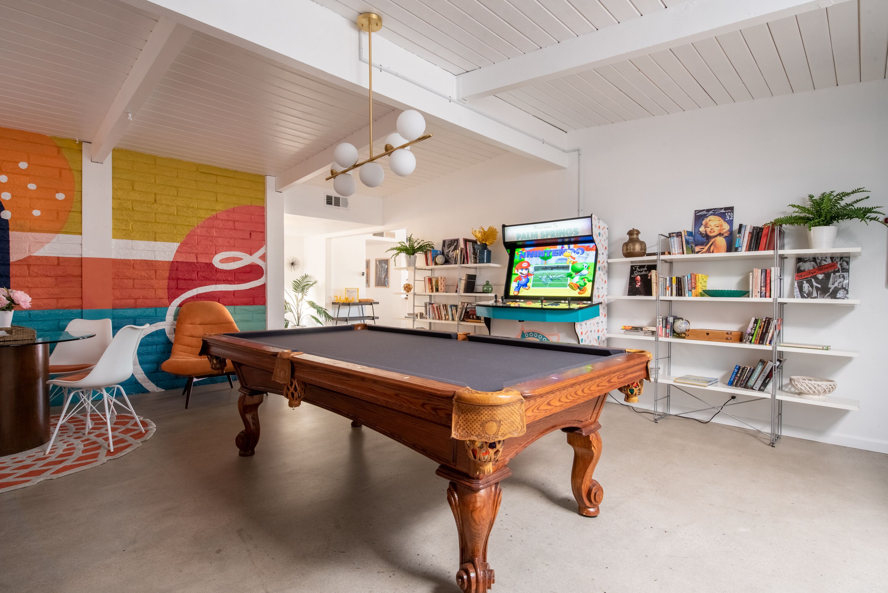 The Hidden Alexander | Mid-Century, Pool, Arcade, Palm Trees, 10 Min to Downtown