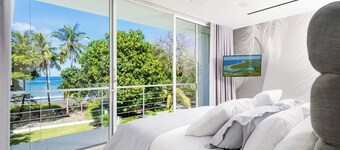 Playa del Coco Villa • 6BR • Private Pool • Beachfront Sunset Views