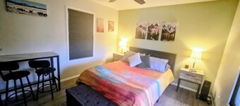 Cozy & Clean Casita w/ Hammocks & Disc Golf
