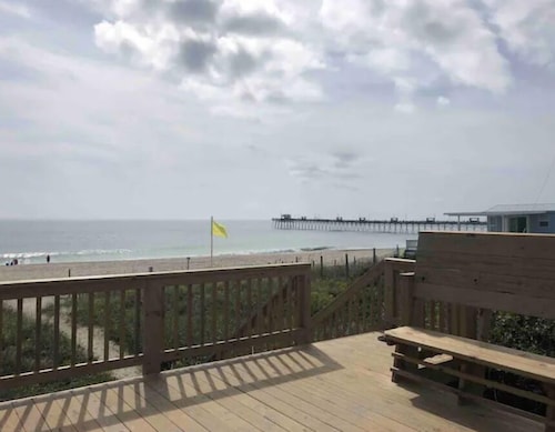  Emerald Mermaid cozy studio apt private beach access including parking & shower