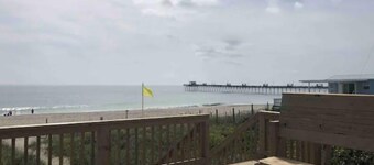  Emerald Mermaid cozy studio apt private beach access including parking & shower