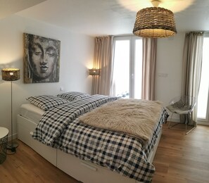 1 bedroom, iron/ironing board, travel cot, free WiFi