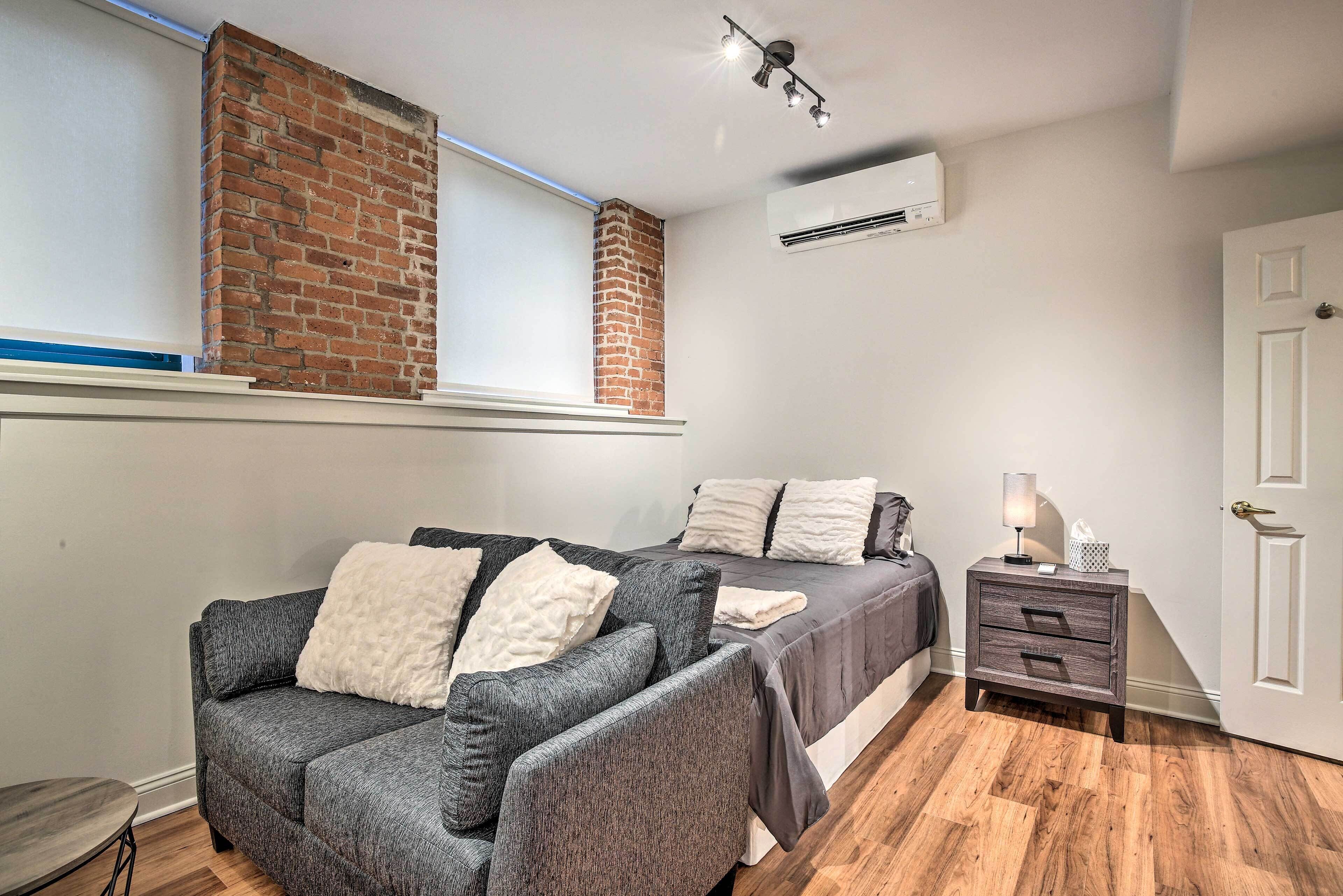Cozy Norwalk Studio ~ 3 Mi to Beach!