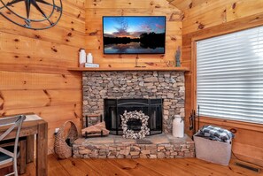 Interior - Cozy 2BR Cabin w/ Loft & Fire Pit, 5mi Helen GA (Sautee Nacoochee)