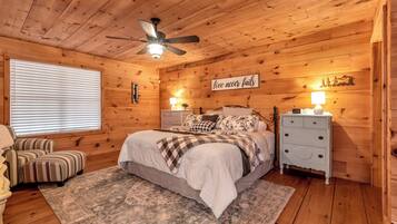 3 bedrooms, iron/ironing board, travel crib, free WiFi