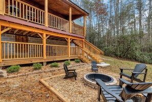 Terrace/patio - Private Cabin for 8 | Fire Pit, Games | Near Helen (Sautee Nacoochee)
