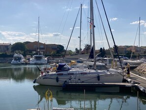 Marina - Overlooking a lagoon and 5 mins from superb beach (Saint-Cyprien)