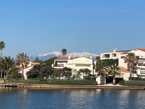 Exterior - Overlooking a lagoon and 5 mins from superb beach (Saint-Cyprien)