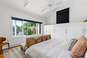 4 chambres, fer et planche à repasser, Wi-Fi, draps fournis