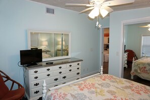 2 Schlafzimmer, Bügeleisen/Bügelbrett, kostenloses WLAN