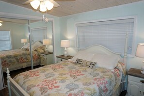 2 bedrooms, iron/ironing board, free WiFi - Venture Out #41 Gulf Loop 2bd, 1ba WITH GOLF CART!!! (Panama City)