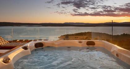 Villa SPA DRAMALJ, CROATIA
Anchored Elegance – Your Land Cruzer Escape