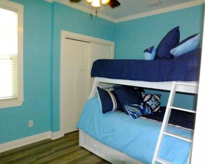 3 bedrooms, iron/ironing board, free WiFi - Venture Out #152 Gulf Loop Beautiful Spacious Beach House With Golf Cart!! (Panama City)