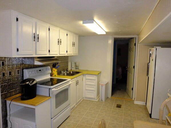 Refrigerador, microondas, parrilla de estufa y lavavajillas 