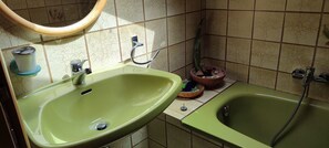 Hair dryer, towels