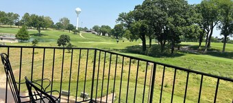 Spacious 2 BR/2BA Condo at Vista Towers Shangri La