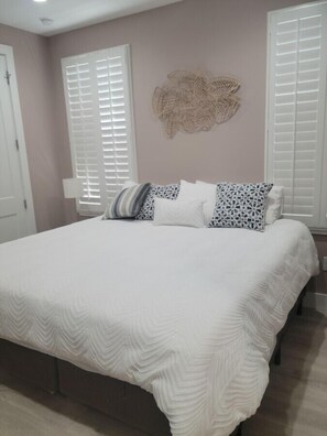3 bedrooms, iron/ironing board, free WiFi - Venture Out, #600 Seabreeze Dr. Comes WITH GOLF CART! (Panama City)