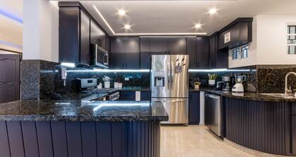 Unique & Spacious 2bdrs Luxury Condo