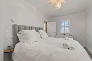 3 bedrooms, iron/ironing board, travel cot, free WiFi