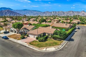 Exterior - Golfers paradise Pool Spa Epic Game room (Indio)