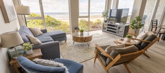Bright Oceanfront Oasis ~ Stunning Views ~ Beach!
