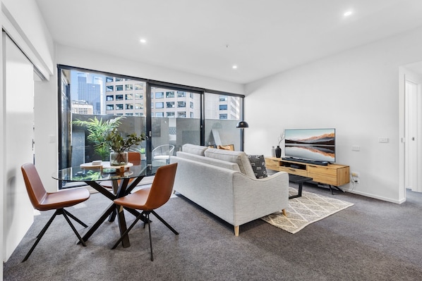 TV, stereo, offices