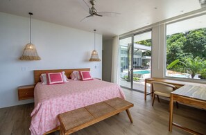 3 bedrooms, desk, WiFi, bed sheets