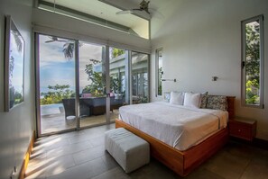 3 bedrooms, desk, WiFi, bed sheets