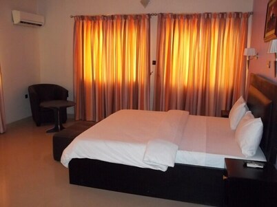 Signature Grand Hotel
