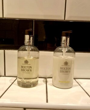 Shower - All inclusive LuxuryHome in Shoreditch Central Lon (London)