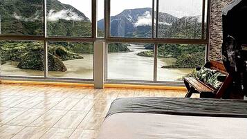 In-room safe, desk, iron/ironing board, free WiFi