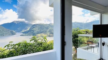 Chambre Double Tradition, vue lac (#5) | Vue de la chambre