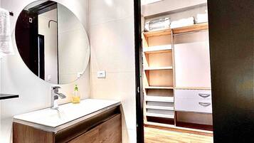 Luksusmökki (EcoCasa en el Aire) | Tallelokero huoneessa, työpöytä, silitysrauta/-lauta, ilmainen Wi-Fi