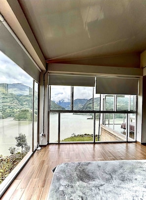 Luxury Cottage (EcoCasa en el Aire) | In-room safe, desk, iron/ironing board, free WiFi