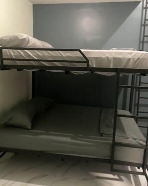 2 camere, ferro/asse da stiro, Wi-Fi gratuito, lenzuola