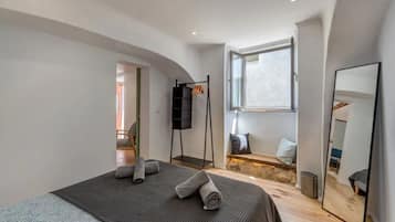 2 bedrooms, desk, free WiFi, bed sheets