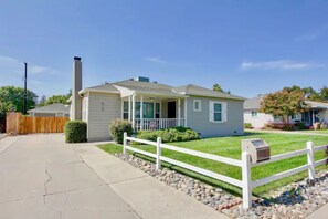 Exterior - Destination Downtown Lodi (Lodi)