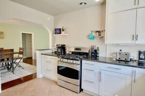 Fridge, microwave, oven, stovetop - Destination Downtown Lodi (Lodi)