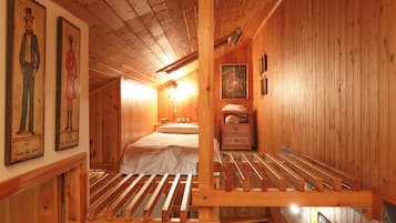 1 habitación, escritorio, tabla de planchar con plancha y wifi gratis