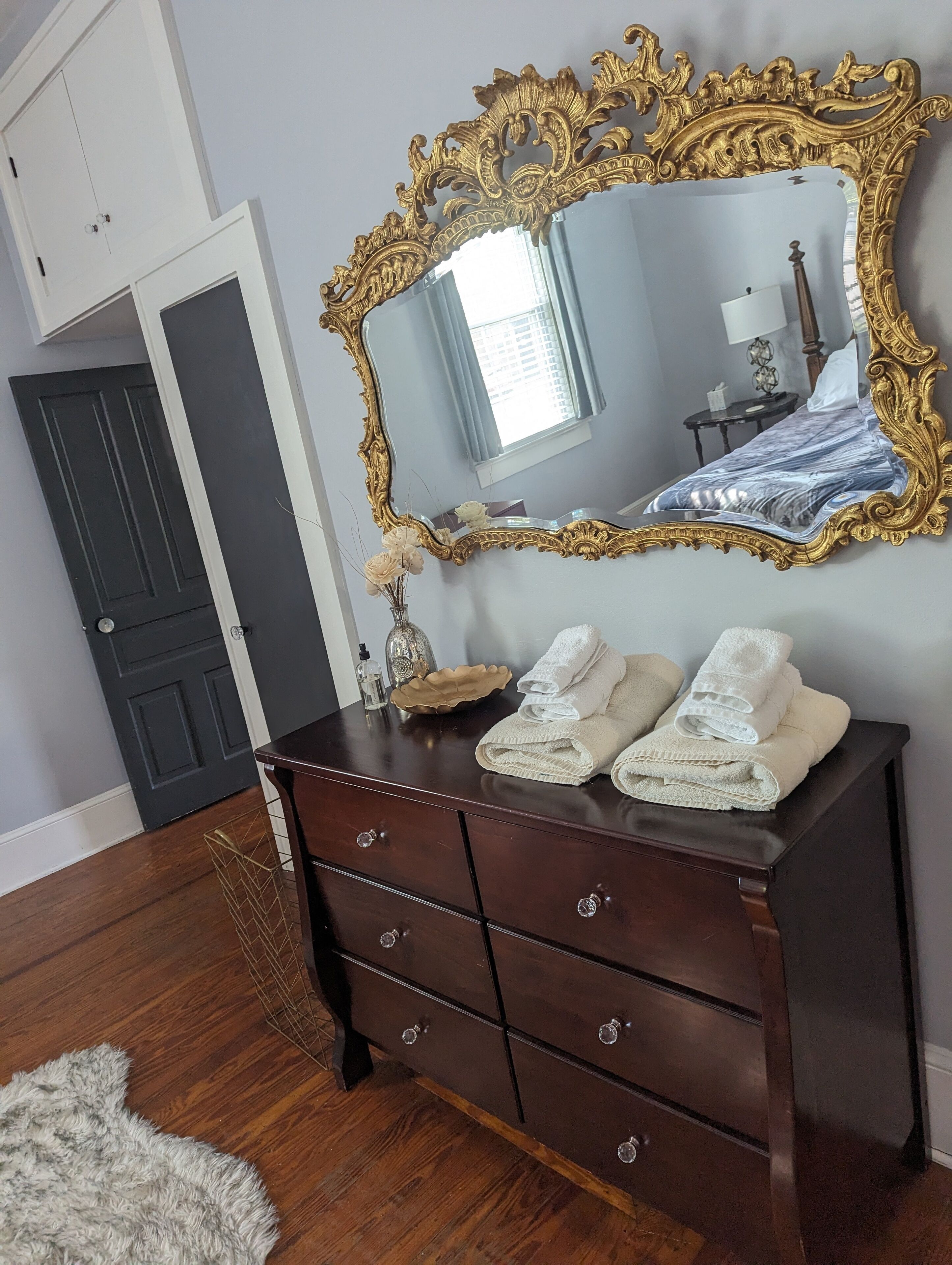 2 makuuhuonetta, työpöytä, silitysrauta/-lauta, Wi-Fi