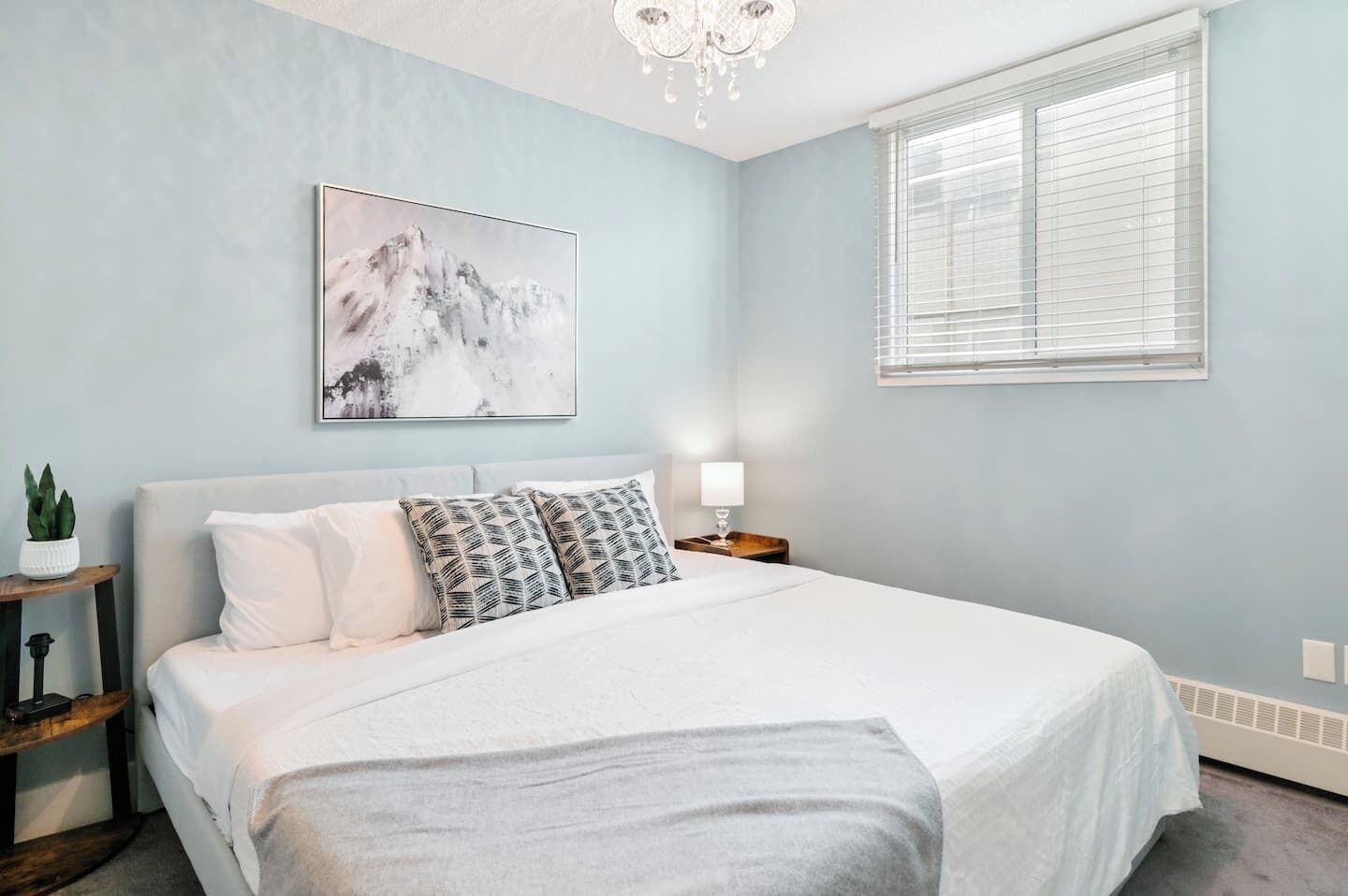 2 chambres, fer et planche à repasser, accès au Wi-Fi (inclus)