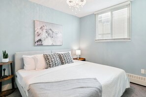 2 chambres, fer et planche à repasser, Wi-Fi gratuit, draps fournis